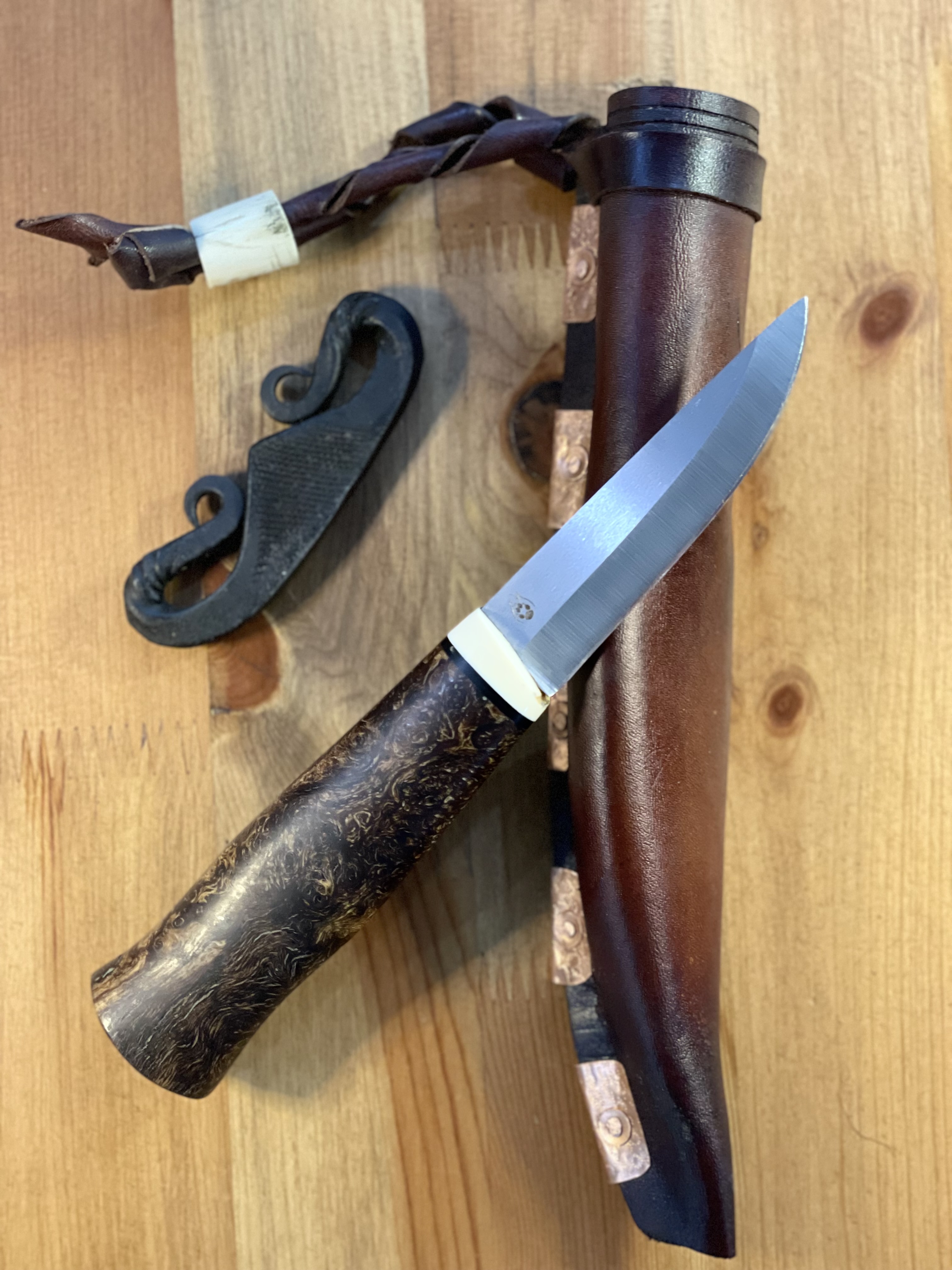 Puukko - Leuku